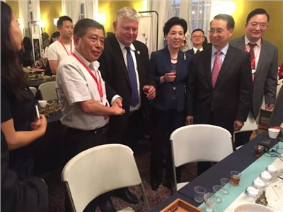 向世界展示中國非遺文化，湘益茯茶亮相湖南波蘭、捷克非遺交流周